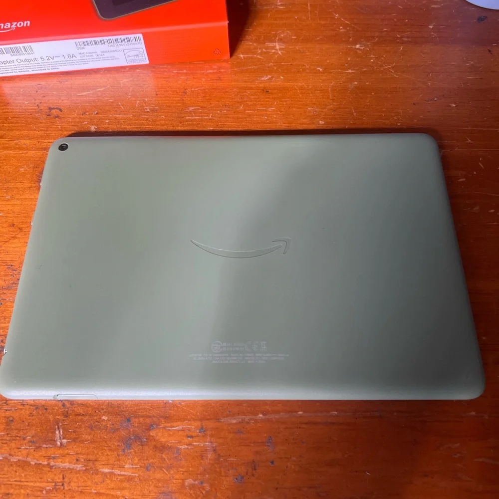 Used excellent condition fire HD10 with Alexa. 32 GB 10800P
